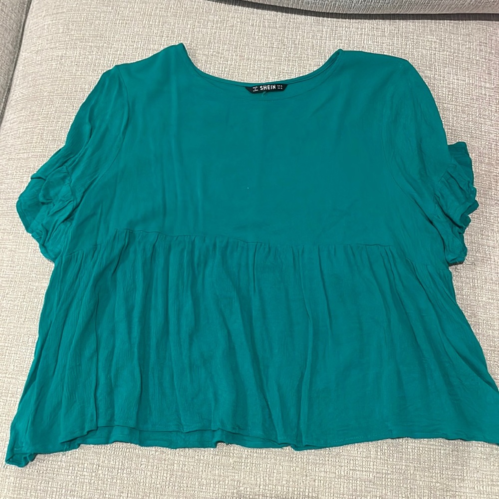 Green cropped peplum top